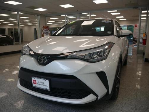 2022 Toyota C-HR XLE