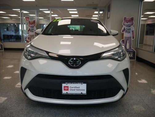 2022 Toyota C-HR XLE
