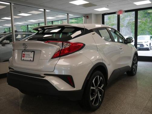 2022 Toyota C-HR XLE