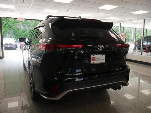 2022 Toyota Highlander XSE