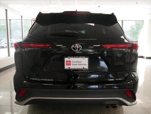 2022 Toyota Highlander XSE