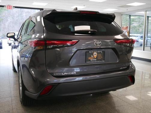 2023 Toyota Highlander LE
