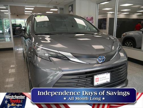 2025 Toyota Sienna LE