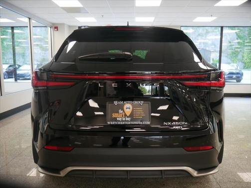 2025 Lexus NX 450h+ F SPORT Handling
