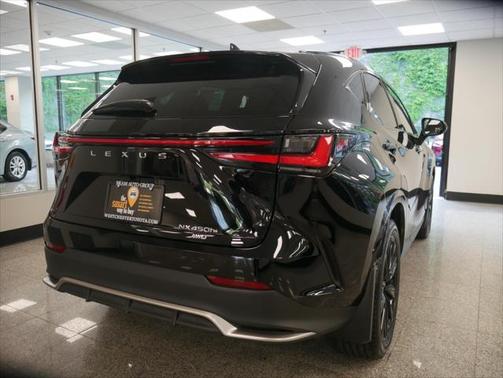 2025 Lexus NX 450h+ F SPORT Handling
