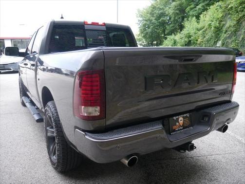 2017 RAM 1500 Night Crew Cab 4x4 5'7' Box