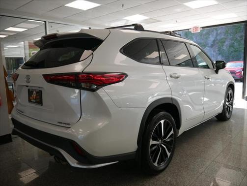 2022 Toyota Highlander XSE