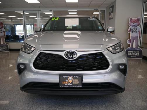 2022 Toyota Highlander LE