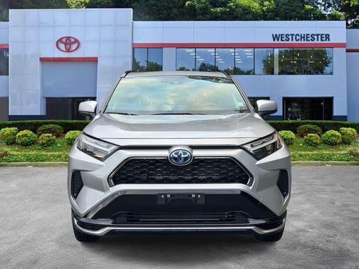 2024 Toyota RAV4 Prime SE