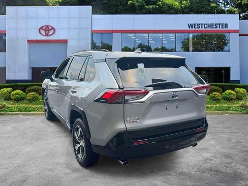 2024 Toyota RAV4 Prime SE
