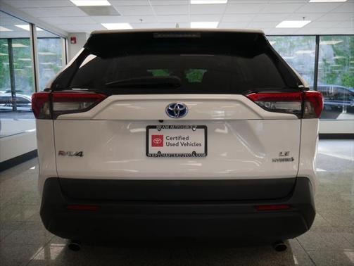2022 Toyota RAV4 Hybrid LE