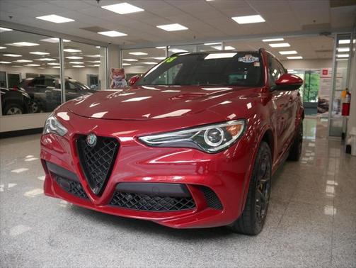 2018 Alfa Romeo Stelvio Quadrifoglio
