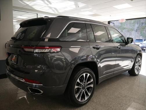 2022 Jeep Grand Cherokee 4xe Overland
