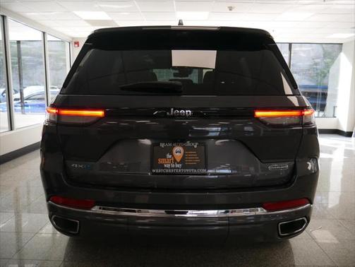 2022 Jeep Grand Cherokee 4xe Overland