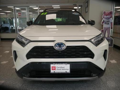 2022 Toyota RAV4 Hybrid SE