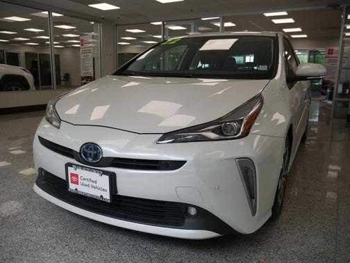 2022 Toyota Prius XLE