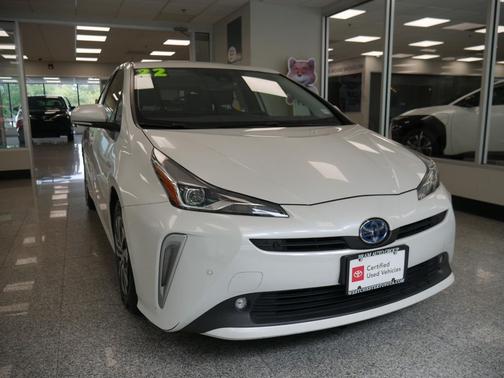 2022 Toyota Prius XLE