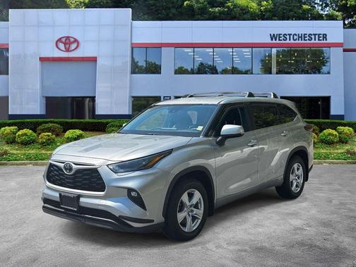 Celestial Silver Metallic 2024 Toyota Highlander LE