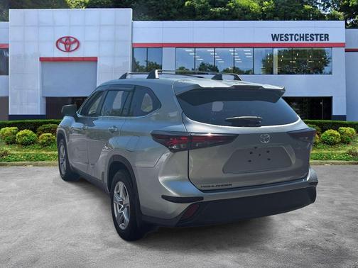 Celestial Silver Metallic 2024 Toyota Highlander LE