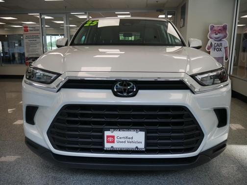 2025 Toyota Highlander LE