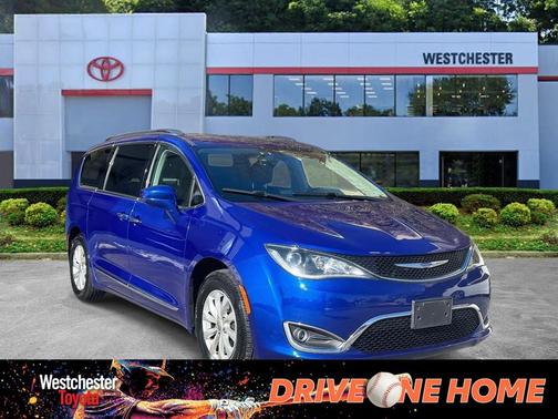 Ocean Blue Metallic 2019 Chrysler Pacifica Touring L