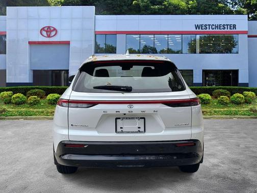 2025 Toyota Crown Signia Limited