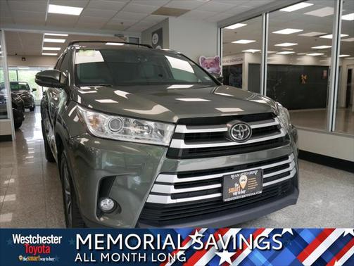 2017 Toyota Highlander SE