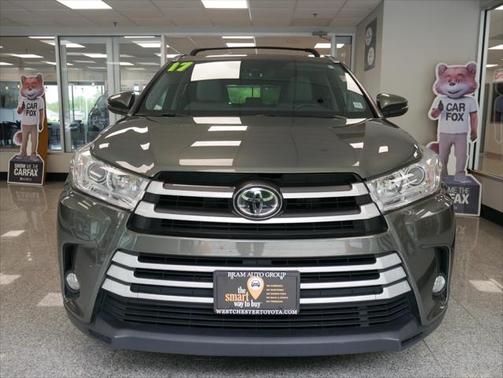 2017 Toyota Highlander SE