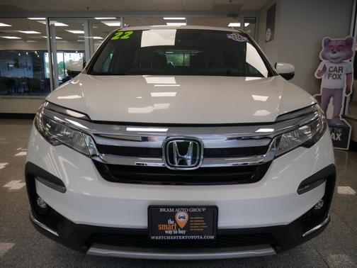 2022 Honda Pilot Touring 8-Passenger