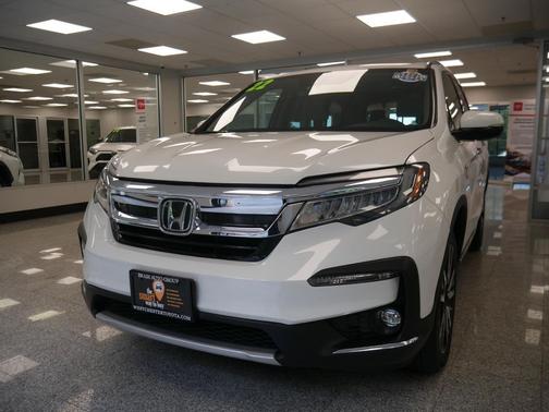 2022 Honda Pilot Touring 8-Passenger