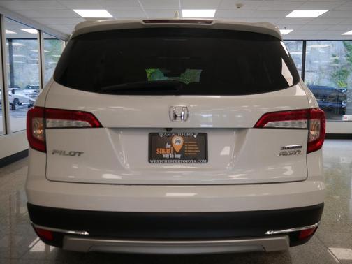 2022 Honda Pilot Touring 8-Passenger