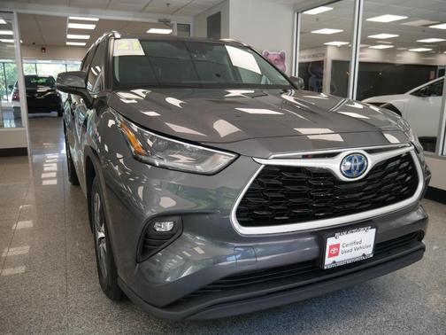 2021 Toyota Highlander Hybrid XLE