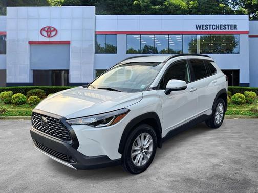 2024 Toyota Corolla Cross LE