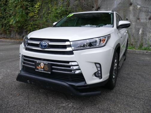 2019 Toyota Highlander Hybrid Platinum