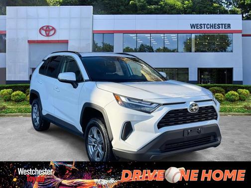 Ice Cap 2024 Toyota RAV4 XLE