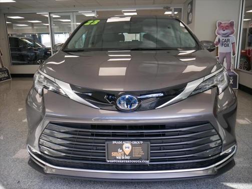 2023 Toyota Sienna Limited 7-Passenger