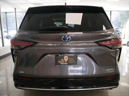 2023 Toyota Sienna Limited 7-Passenger