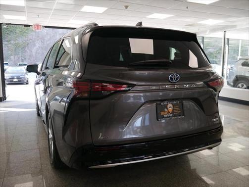 2023 Toyota Sienna Limited 7-Passenger