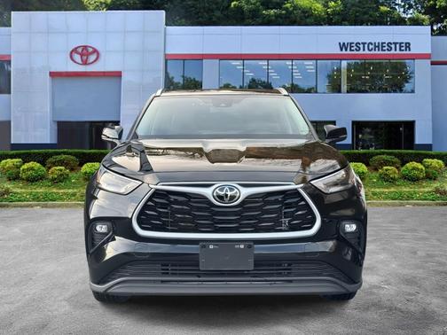 2025 Toyota Highlander XLE