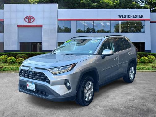 2021 Toyota RAV4 Hybrid XLE