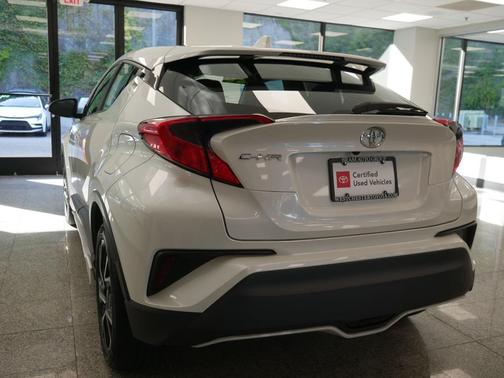 2020 Toyota C-HR XLE