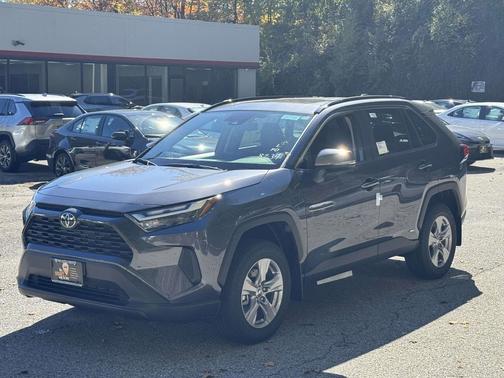 2025 Toyota RAV4 Hybrid XLE