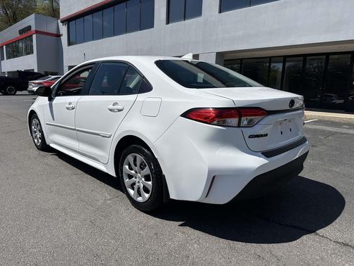 Ice Cap 2023 Toyota Corolla LE