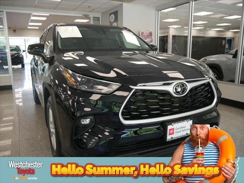 2022 Toyota Highlander LE