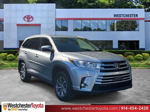 Celestial Silver Metallic 2019 Toyota Highlander XLE