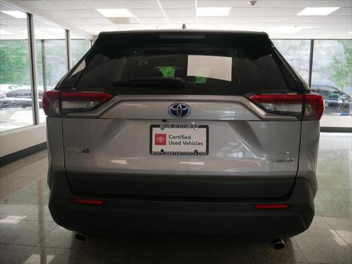 2022 Toyota RAV4 Hybrid LE