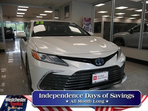 2023 Toyota Camry Hybrid XLE