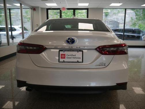 2023 Toyota Camry Hybrid XLE