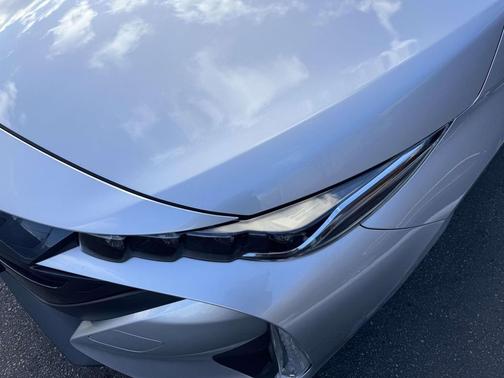2021 Toyota Prius Prime XLE