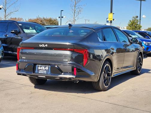 2025 Kia K4 GT-Line
